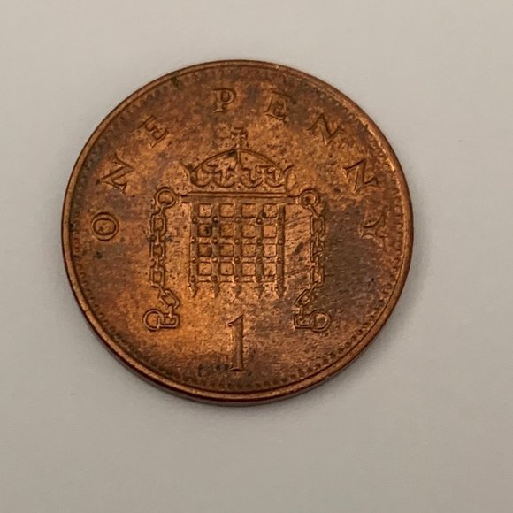 One Penny - 1996 - United Kingdom UK Coin - Queen Elizabeth II - KM #935a - Picture 3 of 4